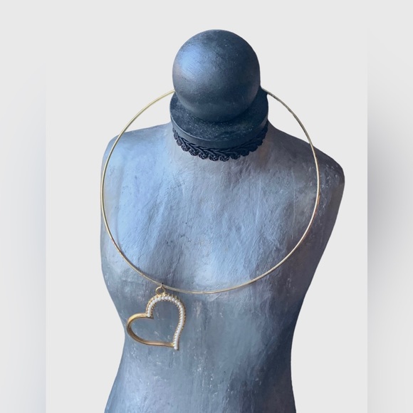 Gold Plated & Faux Pearl Heart on Wire Necklace Floating Heart Women’s Jewelry - Picture 3 of 6